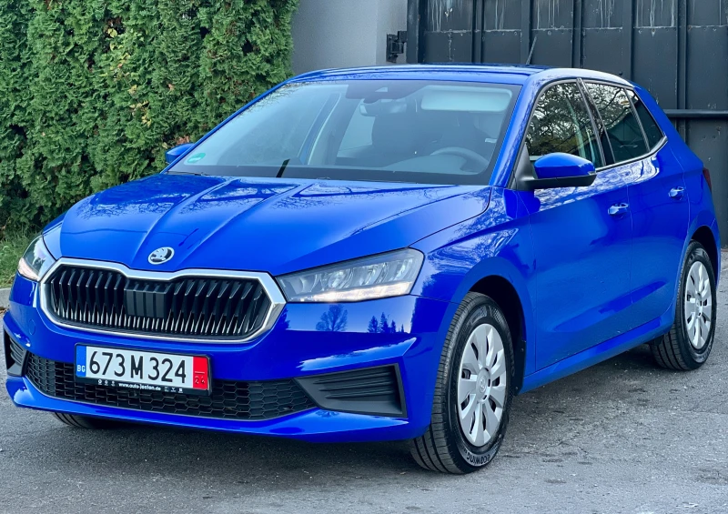 Skoda Fabia 5063 км. * ГАРАНЦИЯ * LED * НОВ ВНОС, снимка 1 - Автомобили и джипове - 49375384