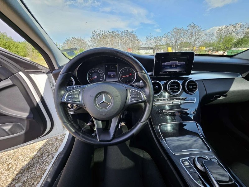 Mercedes-Benz C 220, снимка 5 - Автомобили и джипове - 52589686