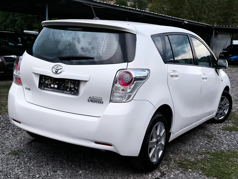 Toyota Verso -2.0D4D-126кс-6 скорости-КЛИМАТИК-EURO-5 !!!, снимка 3 - Автомобили и джипове - 51277570