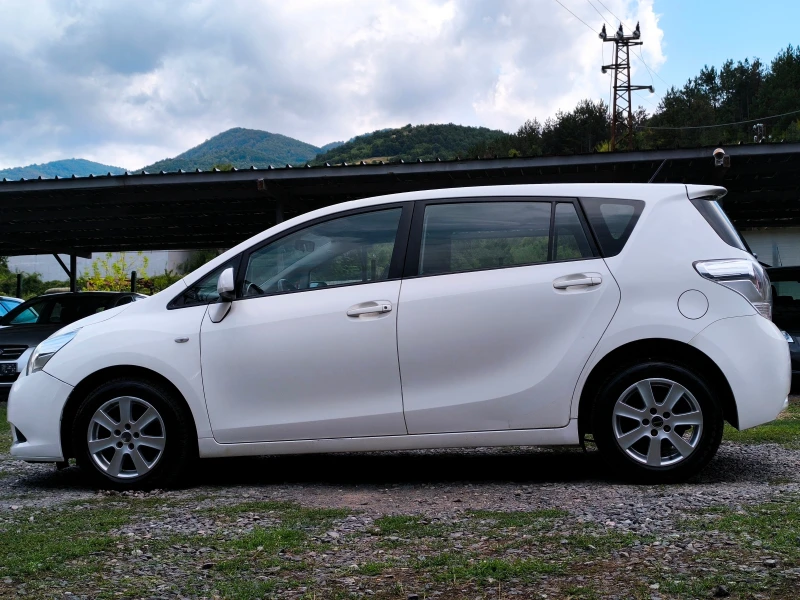 Toyota Verso -2.0D4D-126кс-6 скорости-КЛИМАТИК-EURO-5 !!!, снимка 6 - Автомобили и джипове - 51277570