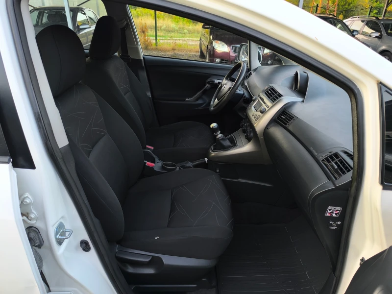 Toyota Verso -2.0D4D-126кс-6 скорости-КЛИМАТИК-EURO-5 !!!, снимка 15 - Автомобили и джипове - 51277570