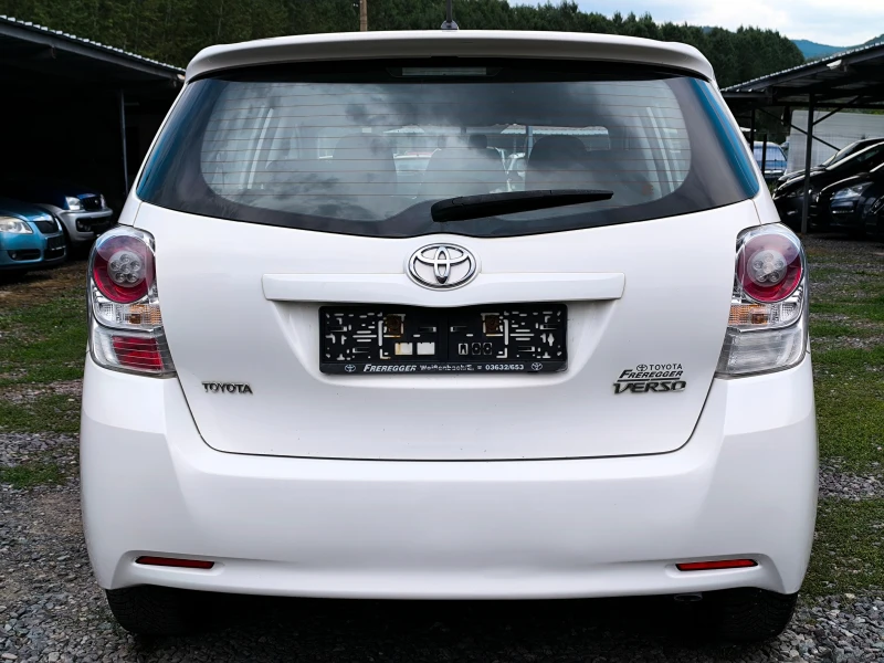 Toyota Verso -2.0D4D-126кс-6 скорости-КЛИМАТИК-EURO-5 !!!, снимка 4 - Автомобили и джипове - 51277570