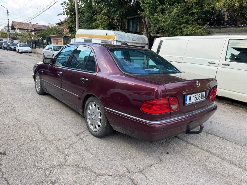Mercedes-Benz E 290 TD, снимка 4 - Автомобили и джипове - 52373040