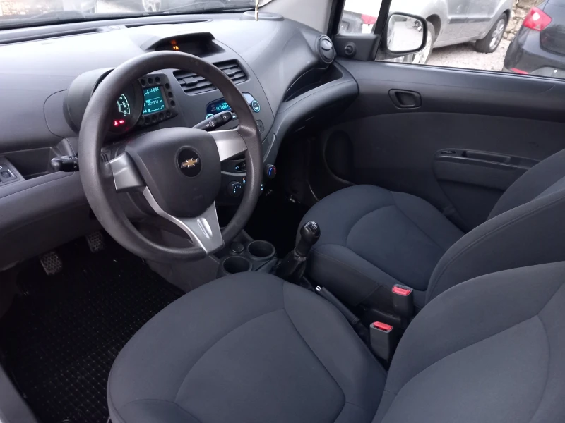 Chevrolet Spark 1.0i климатик , снимка 10 - Автомобили и джипове - 52428554