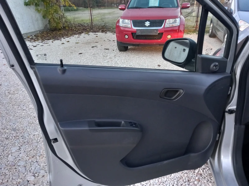 Chevrolet Spark 1.0i климатик , снимка 14 - Автомобили и джипове - 52428554