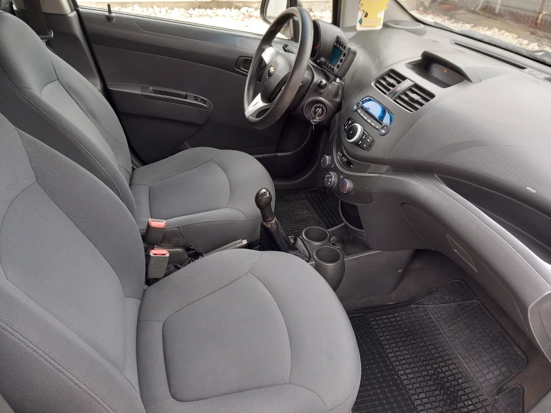 Chevrolet Spark 1.0i климатик , снимка 10 - Автомобили и джипове - 52428554