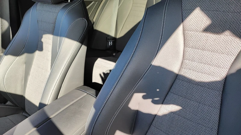 Mercedes-Benz E 220, снимка 9 - Автомобили и джипове - 53032566