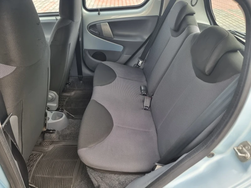 Toyota Aygo 1.0, снимка 11 - Автомобили и джипове - 53282543