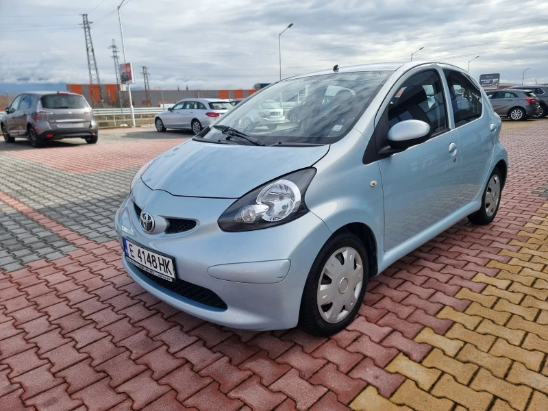 Toyota Aygo 1.0, снимка 7 - Автомобили и джипове - 53282543