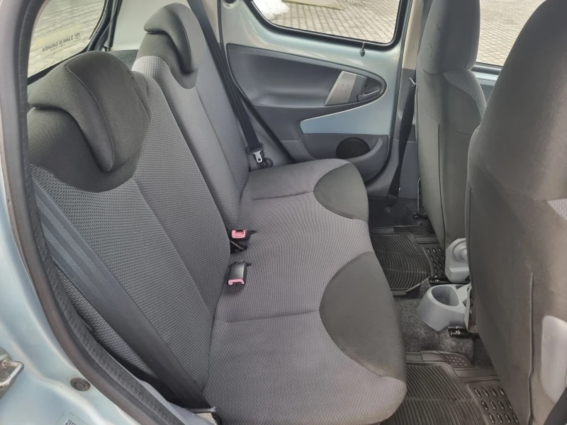 Toyota Aygo 1.0, снимка 12 - Автомобили и джипове - 53282543