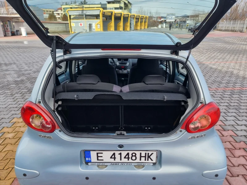 Toyota Aygo 1.0, снимка 14 - Автомобили и джипове - 53282543