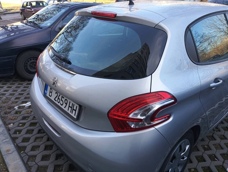 Peugeot 208, снимка 4 - Автомобили и джипове - 53478109