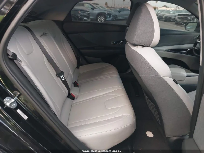 Hyundai Elantra 1.6l Hybrid Limited, снимка 8 - Автомобили и джипове - 53583194