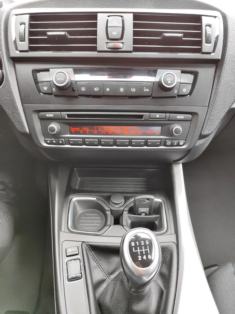 BMW 116 i TwinPower, снимка 12 - Автомобили и джипове - 52776765