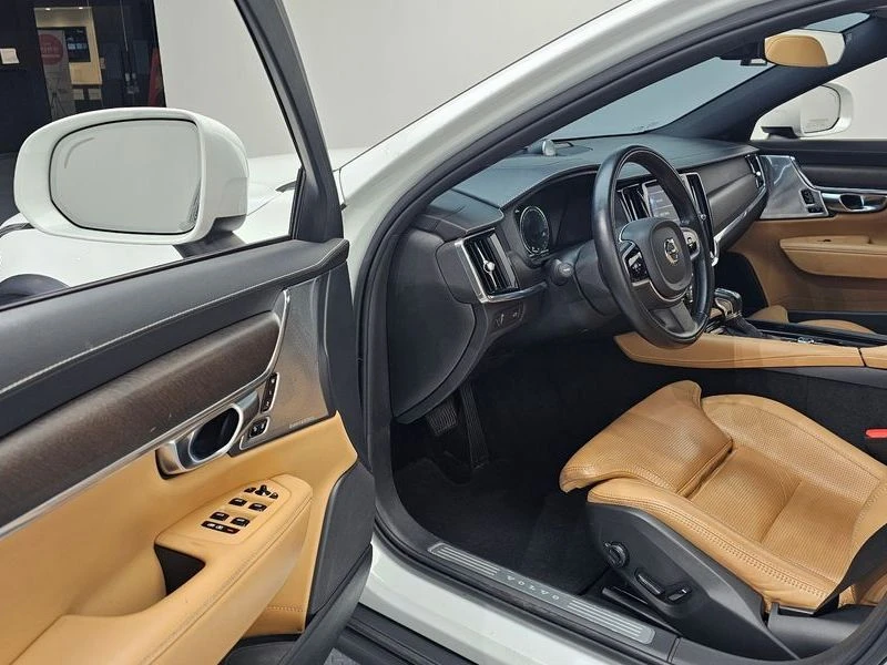 Volvo V90 Cross Country D5 Pro AWD, снимка 11 - Автомобили и джипове - 54252338