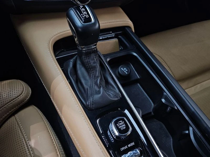 Volvo V90 Cross Country D5 Pro AWD, снимка 9 - Автомобили и джипове - 54252338