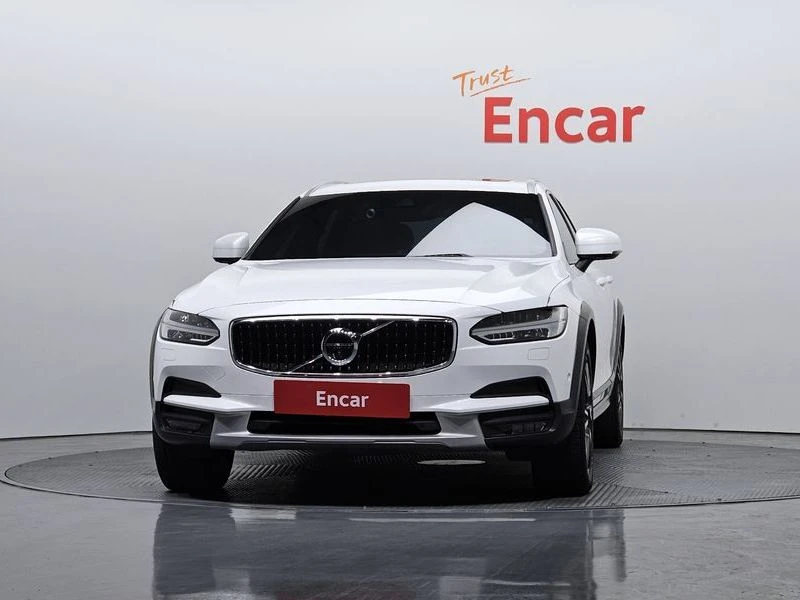 Volvo V90 Cross Country D5 Pro AWD, снимка 3 - Автомобили и джипове - 54252338