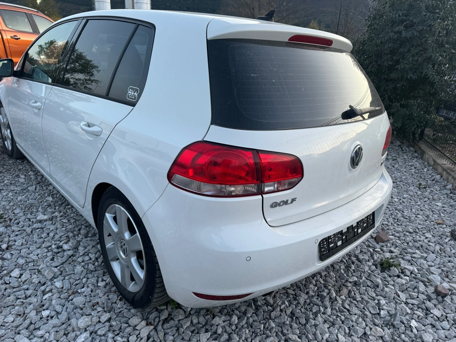 VW Golf 1.6TDI NAVI KLIMATR - изображение 3