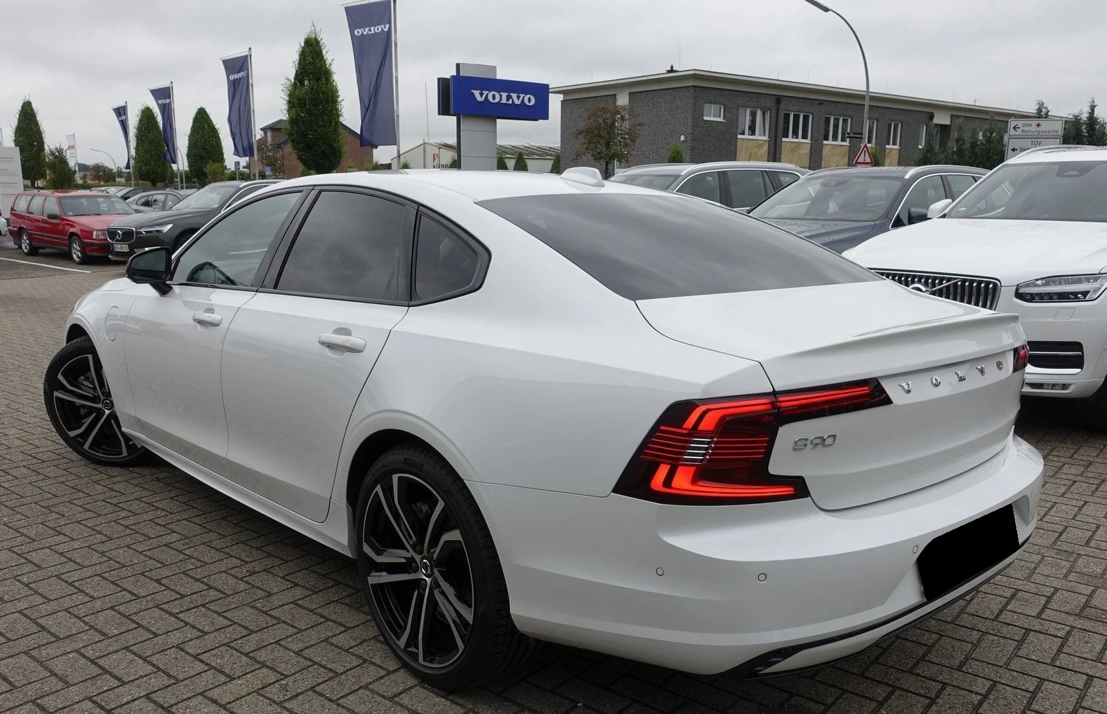 Volvo S90 T8 Recharge AWD = Ultimate= Гаранция - изображение 2