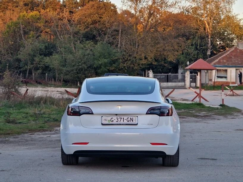 Tesla Model 3 Performance Европейска - изображение 5