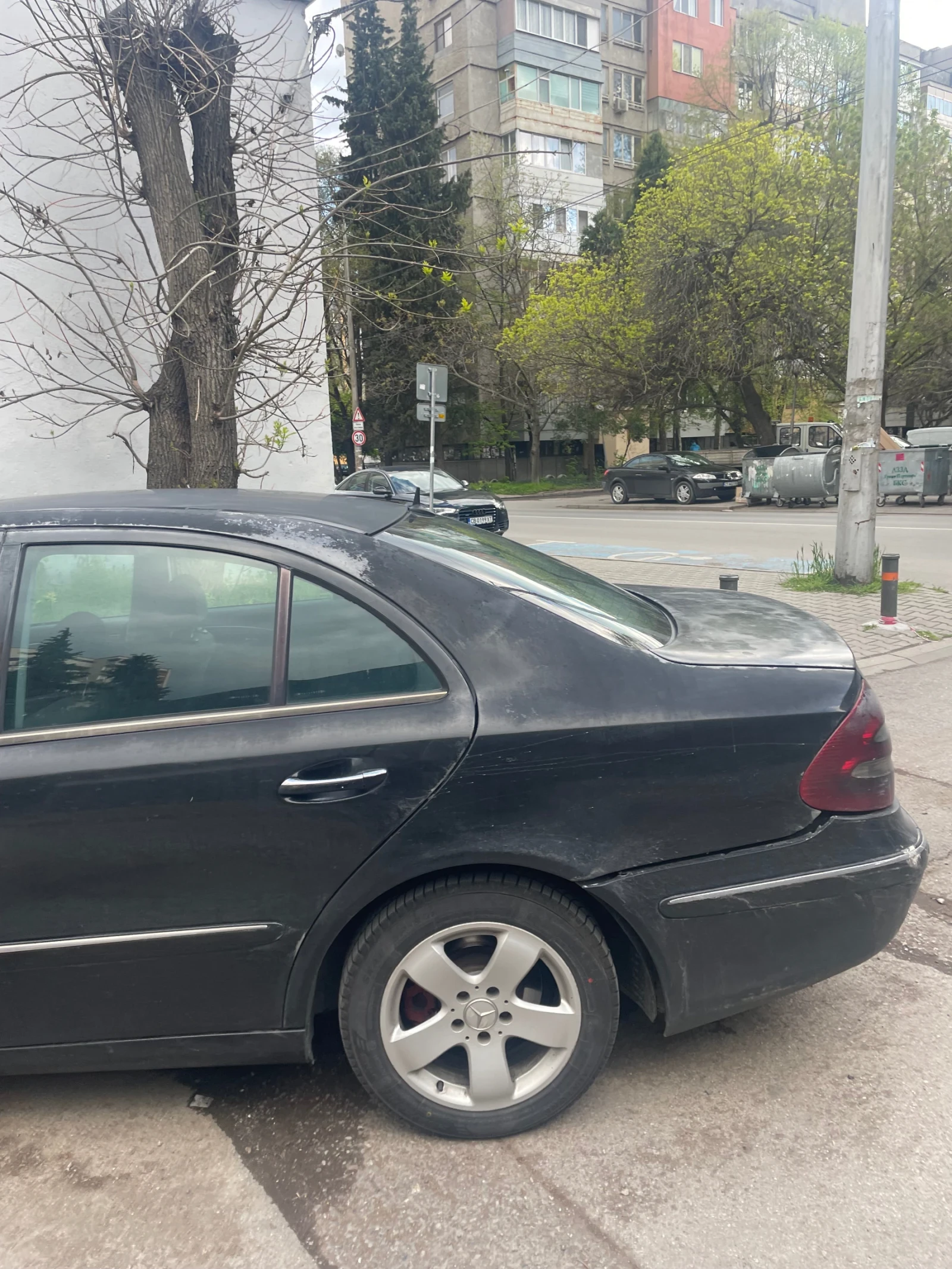 Mercedes-Benz E 220  - изображение 5
