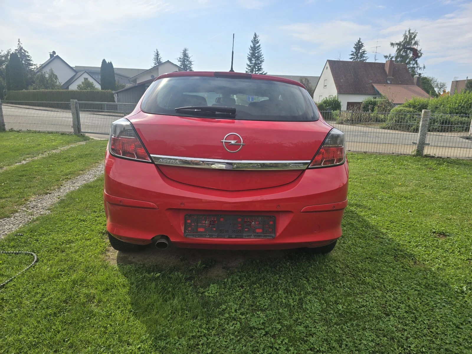 Opel Astra H GTC 1.6 16 V - изображение 2