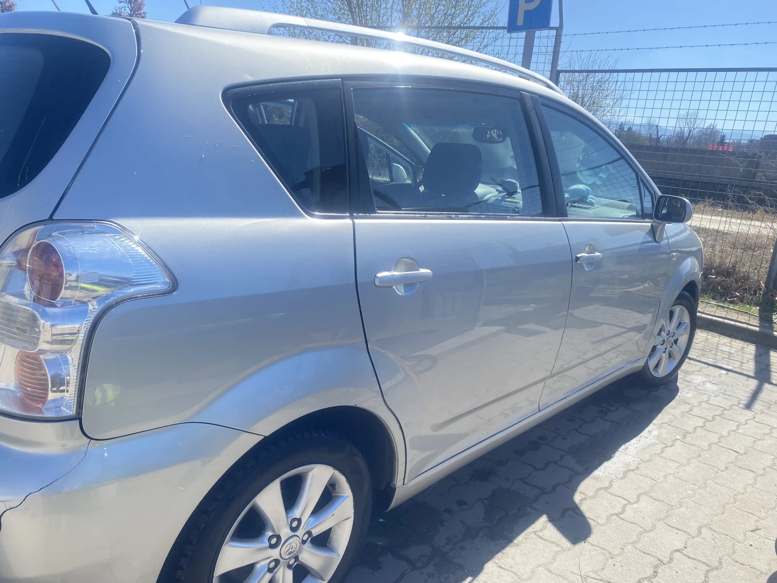 Toyota Corolla verso 2.2 D4D - изображение 3