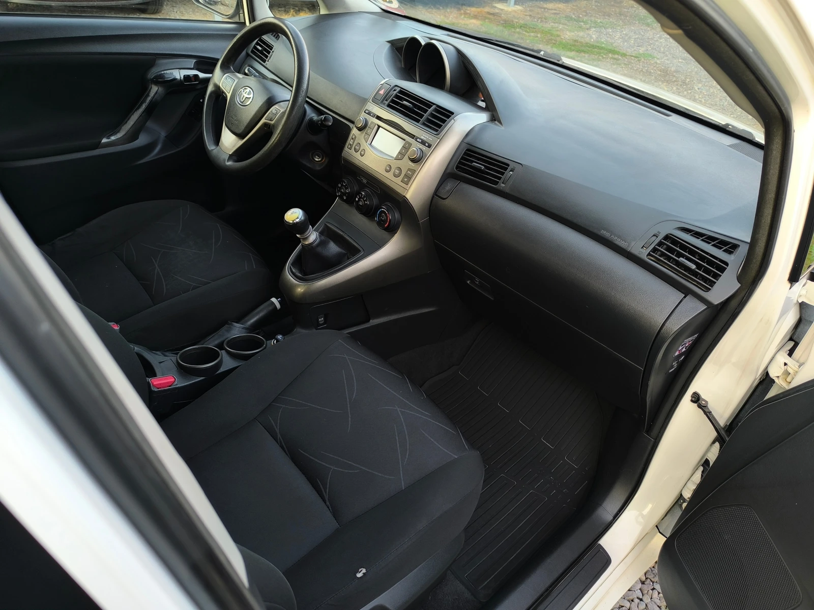 Toyota Verso -2.0D4D-126-6 --EURO-5 !!! | Mobile.bg   14