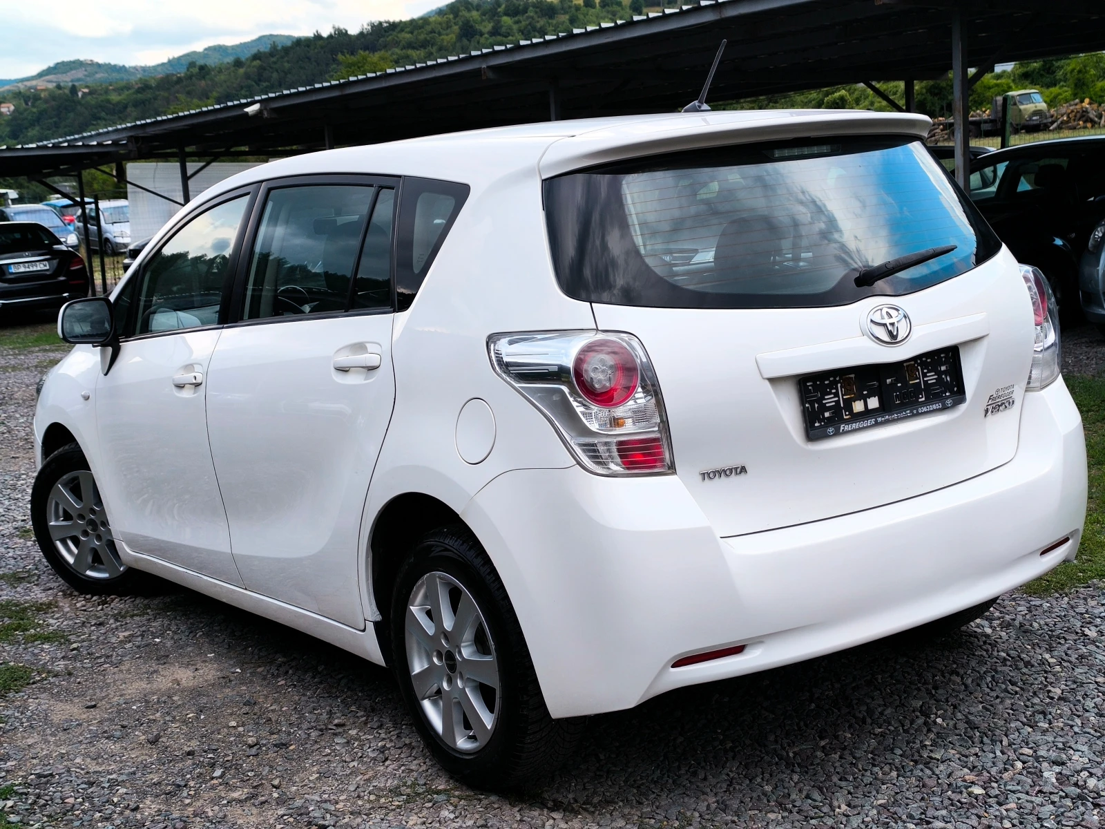 Toyota Verso -2.0D4D-126кс-6 скорости-КЛИМАТИК-EURO-5 !!! - изображение 5