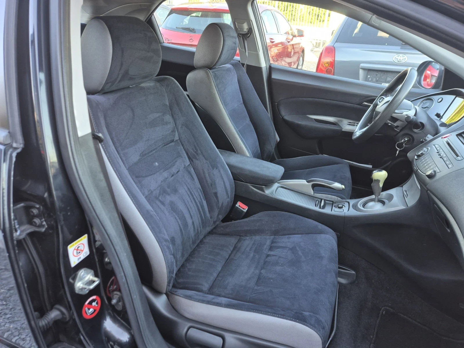 Honda Civic 1.3, снимка 6 - Автомобили и джипове - 51837384