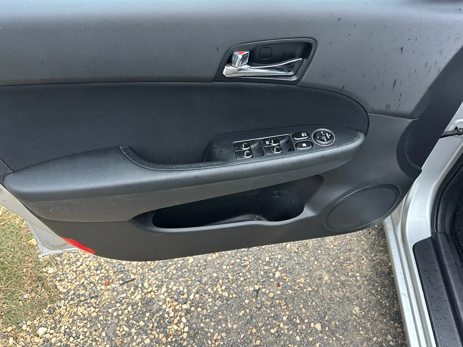 Hyundai I30 1.6i-122 k.s. ПЕРФЕКТНА - изображение 8