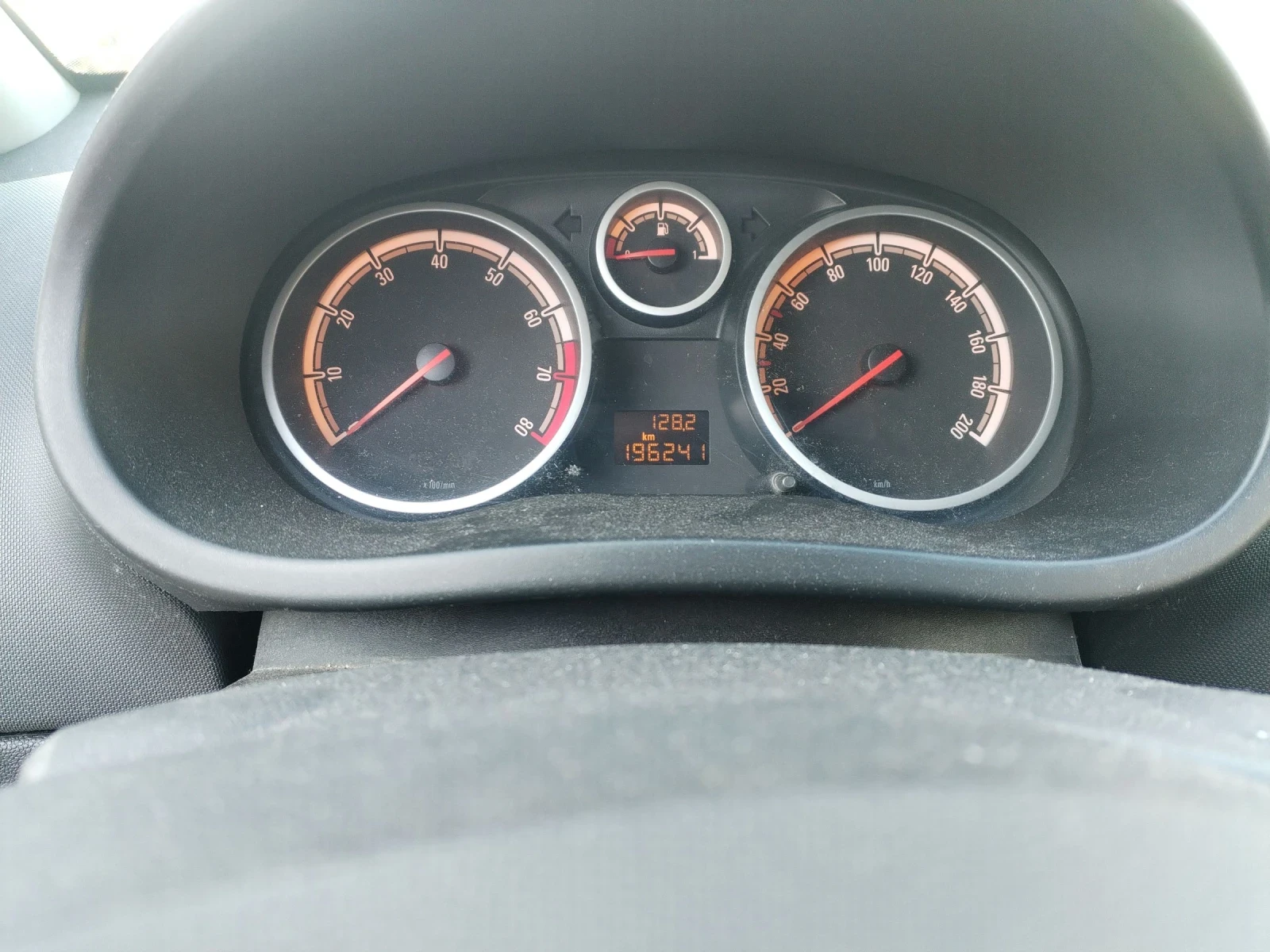 Opel Corsa 1.4I OPC, снимка 9 - Автомобили и джипове - 53756571