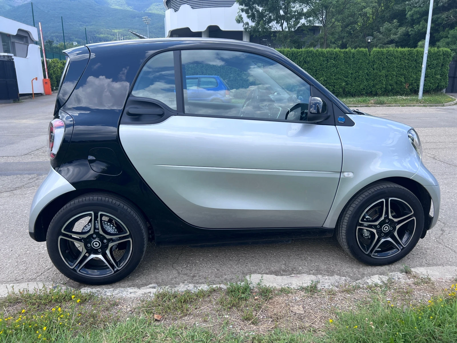 Smart Fortwo EQ Exclusive 18K km 22kW удължена гаранция, снимка 7 - Автомобили и джипове - 54009676