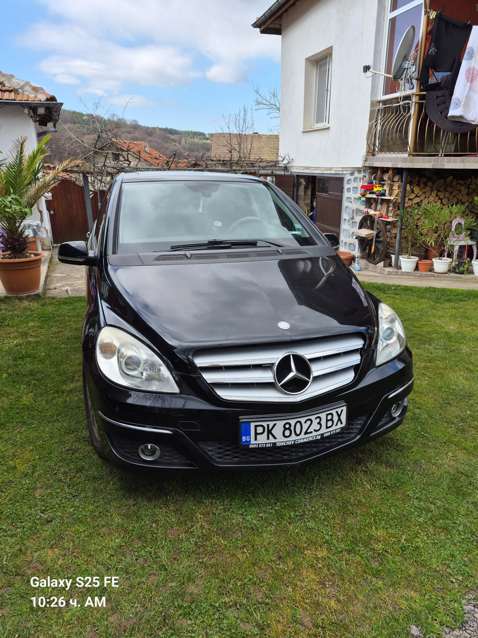 Mercedes-Benz B 180