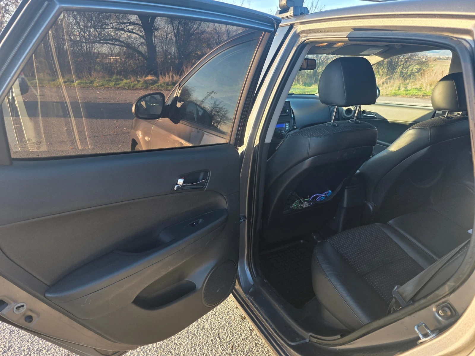 Hyundai I30 Swiss 2.0, снимка 10 - Автомобили и джипове - 54801939