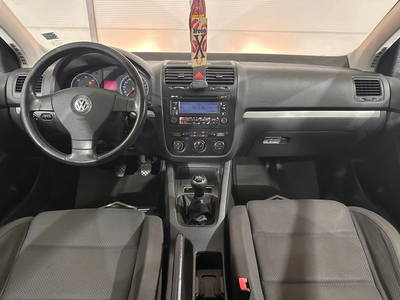 VW Golf 1.9TDI 105hp, снимка 8 - Автомобили и джипове - 54909378