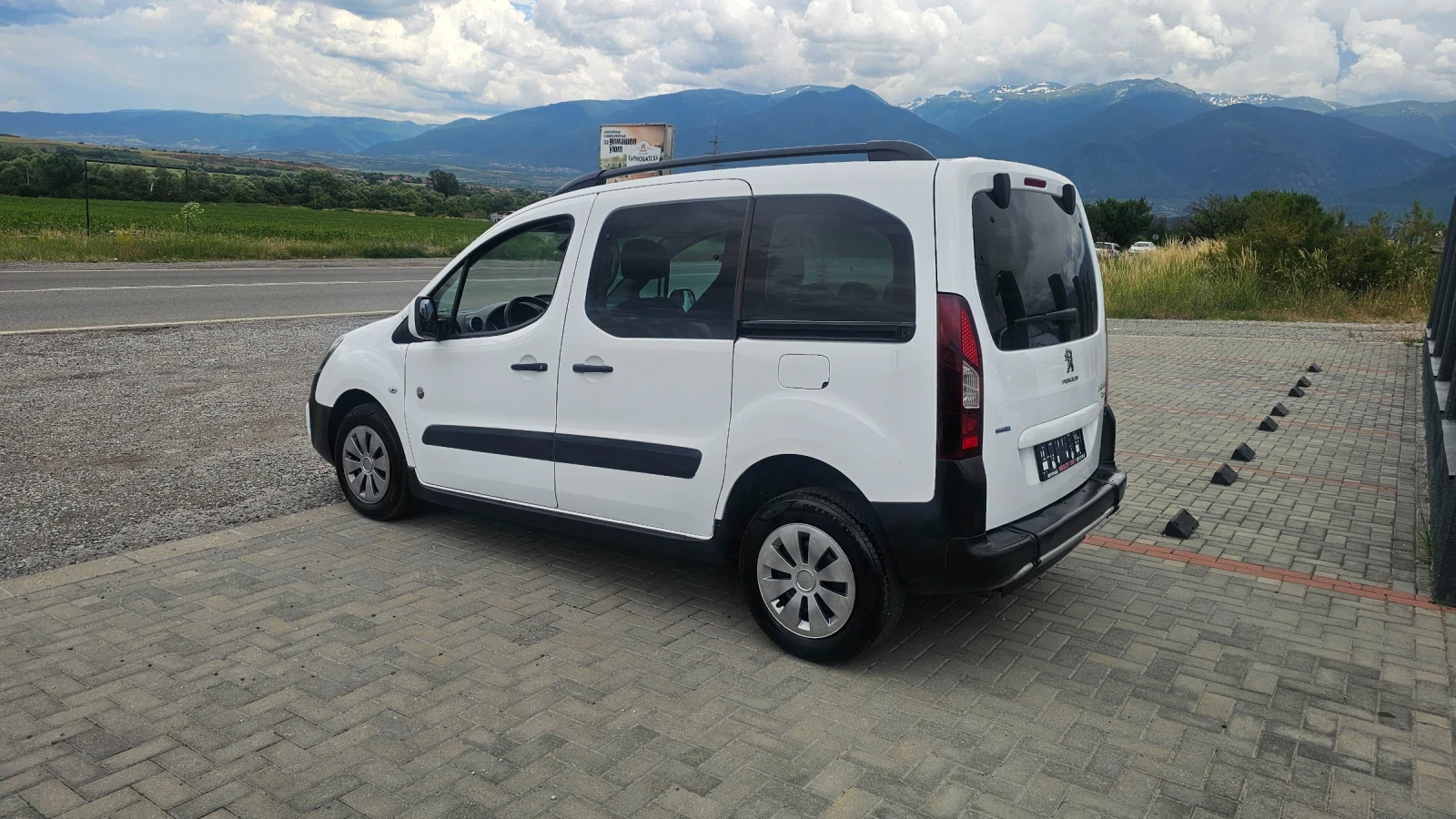 Peugeot Partner  За хора с увреждания, снимка 6 - Автомобили и джипове - 54947413