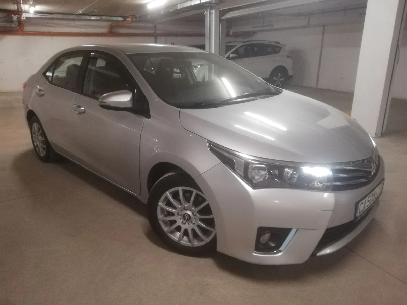 Toyota Corolla От България, снимка 15 - Автомобили и джипове - 55021121