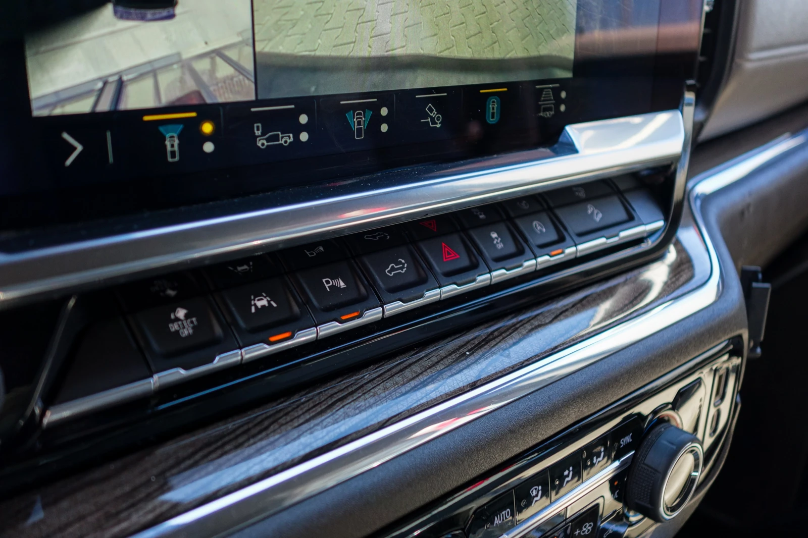 Chevrolet Silverado * 1500 LT 5.3 V8 4x4* РЕГИСТРАЦИЯ* НАЛИЧЕН В СОФИЯ, снимка 14 - Автомобили и джипове - 55482281