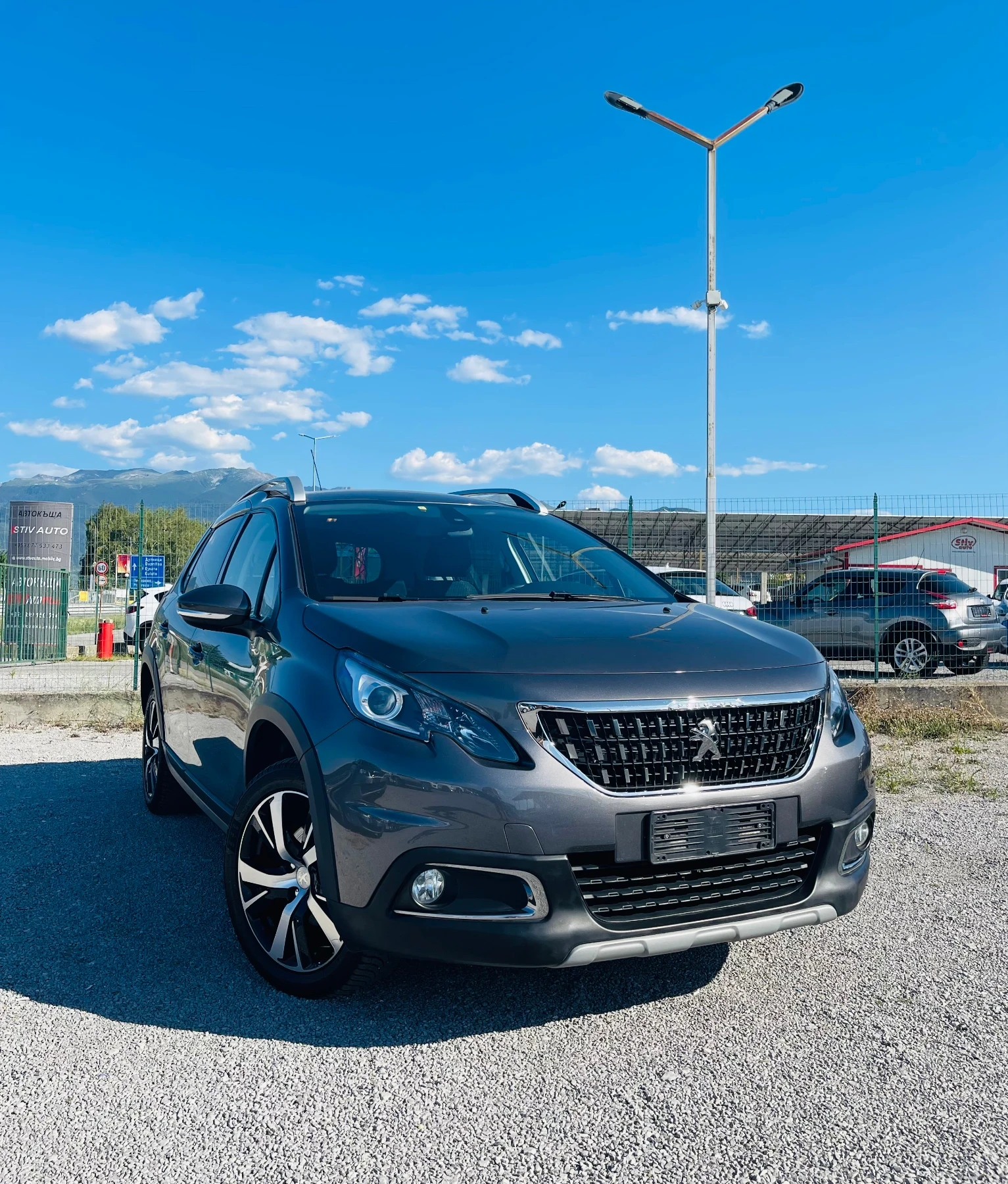 Peugeot 2008 1.6 Blue-HDi * Кожа* Камера* * * 169 000 км!* * * , снимка 3 - Автомобили и джипове - 55555203