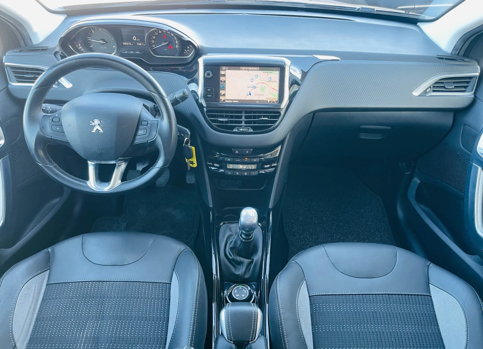Peugeot 2008 1.6 Blue-HDi * Кожа* Камера* * * 169 000 км!* * * , снимка 10 - Автомобили и джипове - 55555203