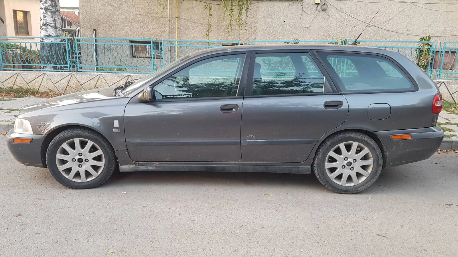 Volvo V40 1.9, снимка 9 - Автомобили и джипове - 55902829