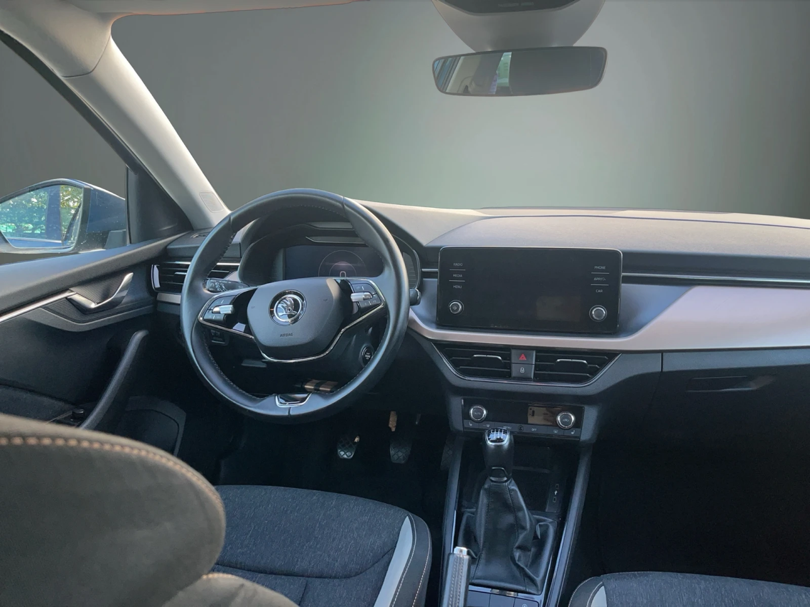 Skoda Scala 1.5 TSI 6М, снимка 11 - Автомобили и джипове - 56200065