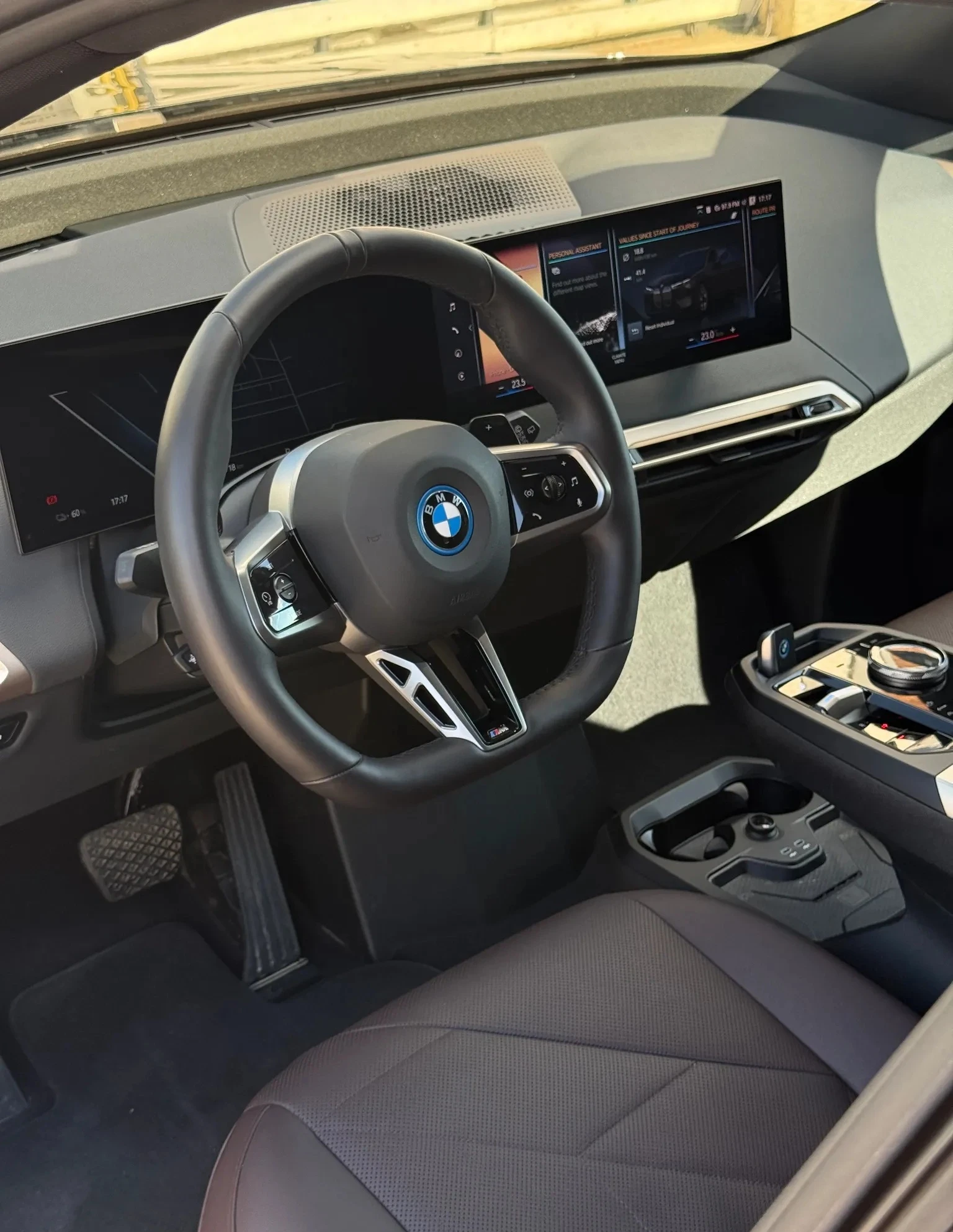 BMW iX xDrive 40 | Mobile.bg � ����������� 4