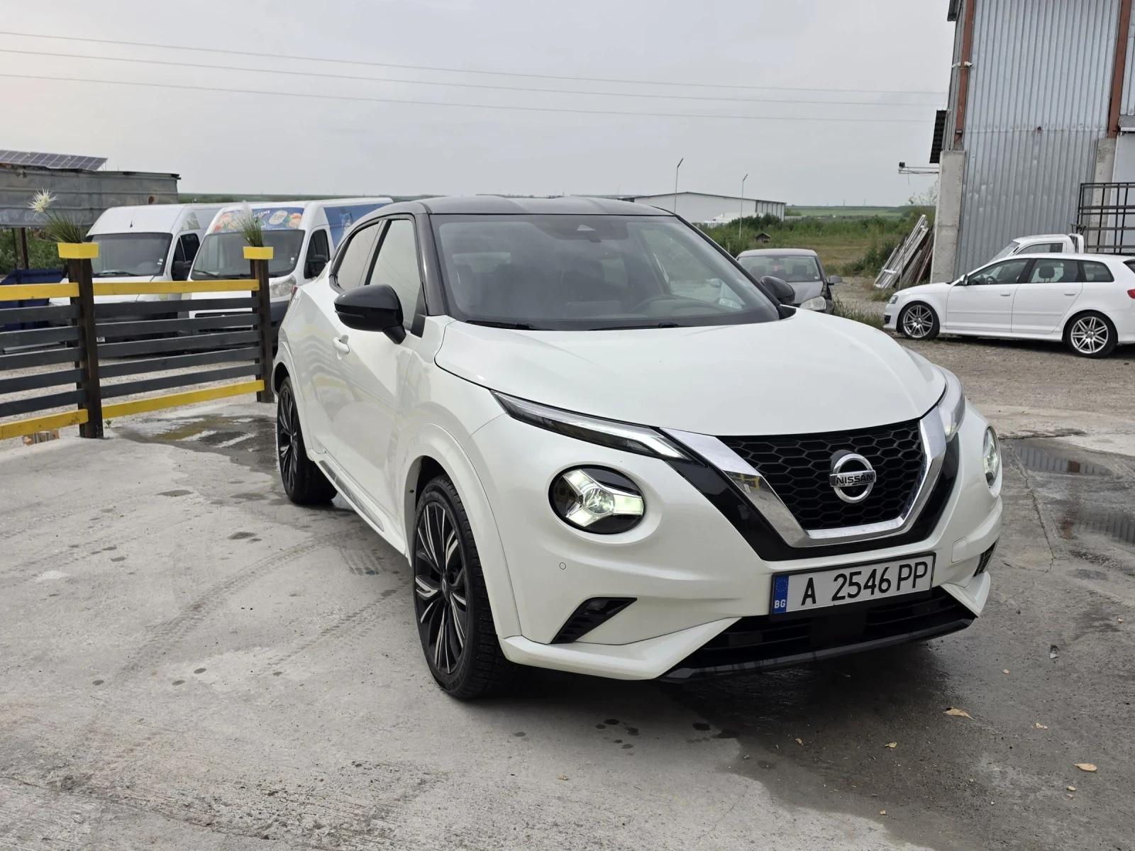 Nissan Juke N-Design Full 1.0TXGI, снимка 2 - Автомобили и джипове - 53816889