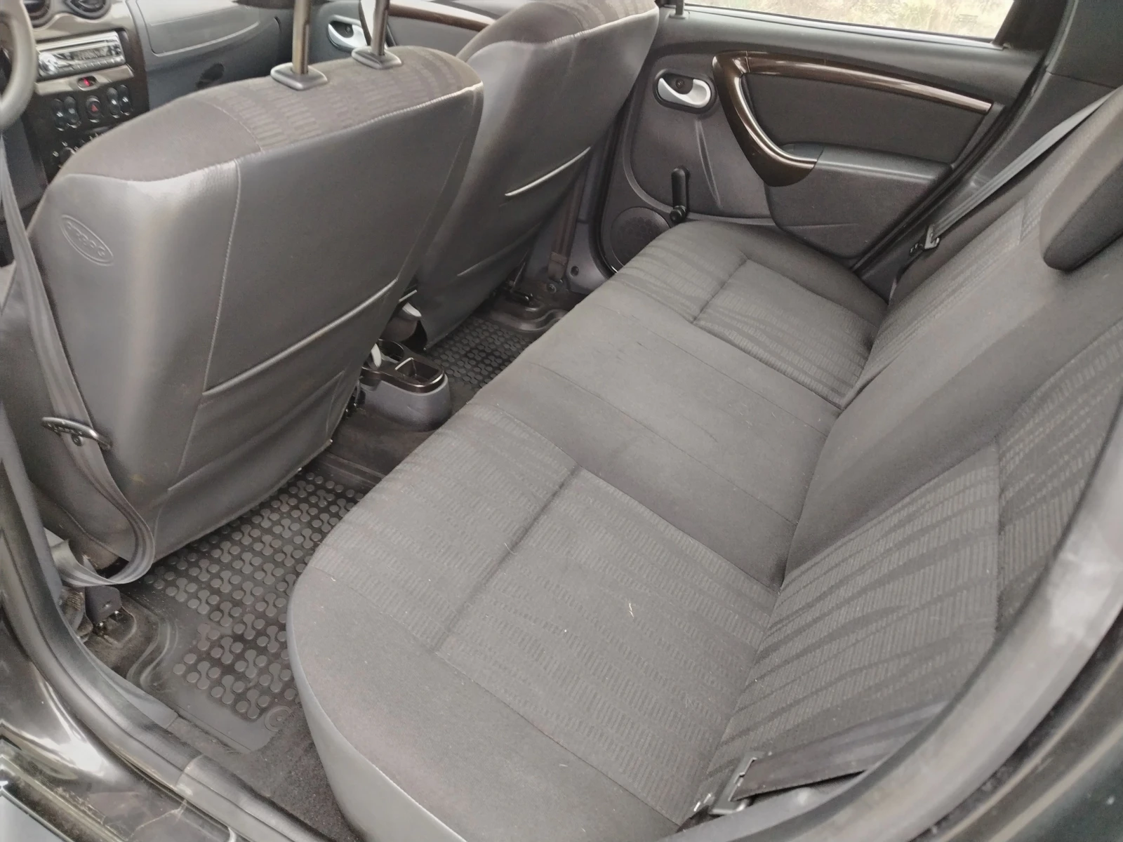 Dacia Duster 1.6-105 �� 4�4 ������ | Mobile.bg � ����������� 13