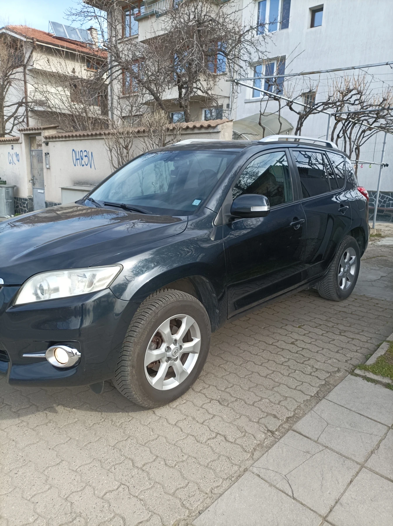 Toyota Rav4 SUV, снимка 2 - Автомобили и джипове - 53769730