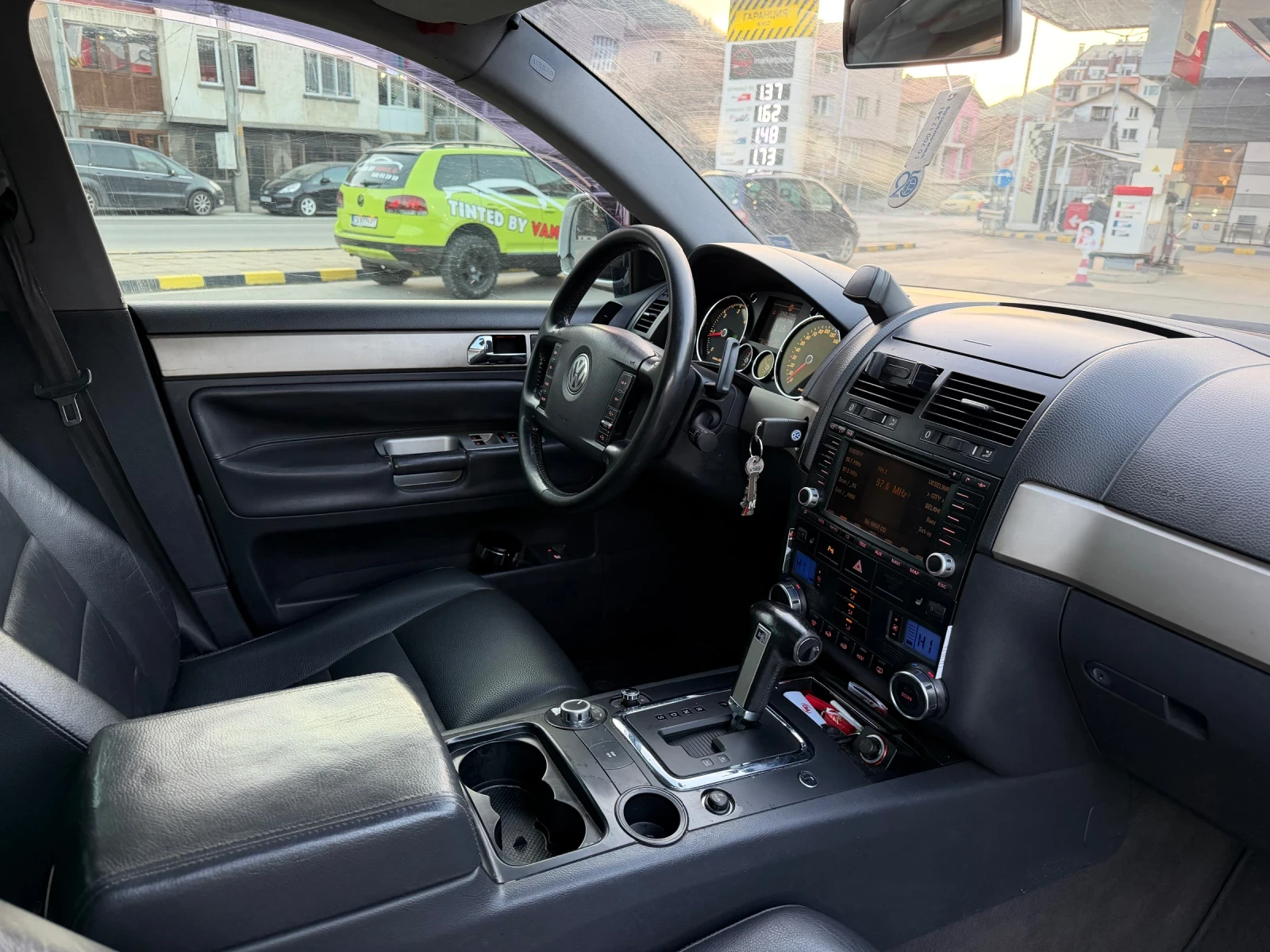 VW Touareg 2.5TDI/OFFROAD!, снимка 13 - Автомобили и джипове - 53841008