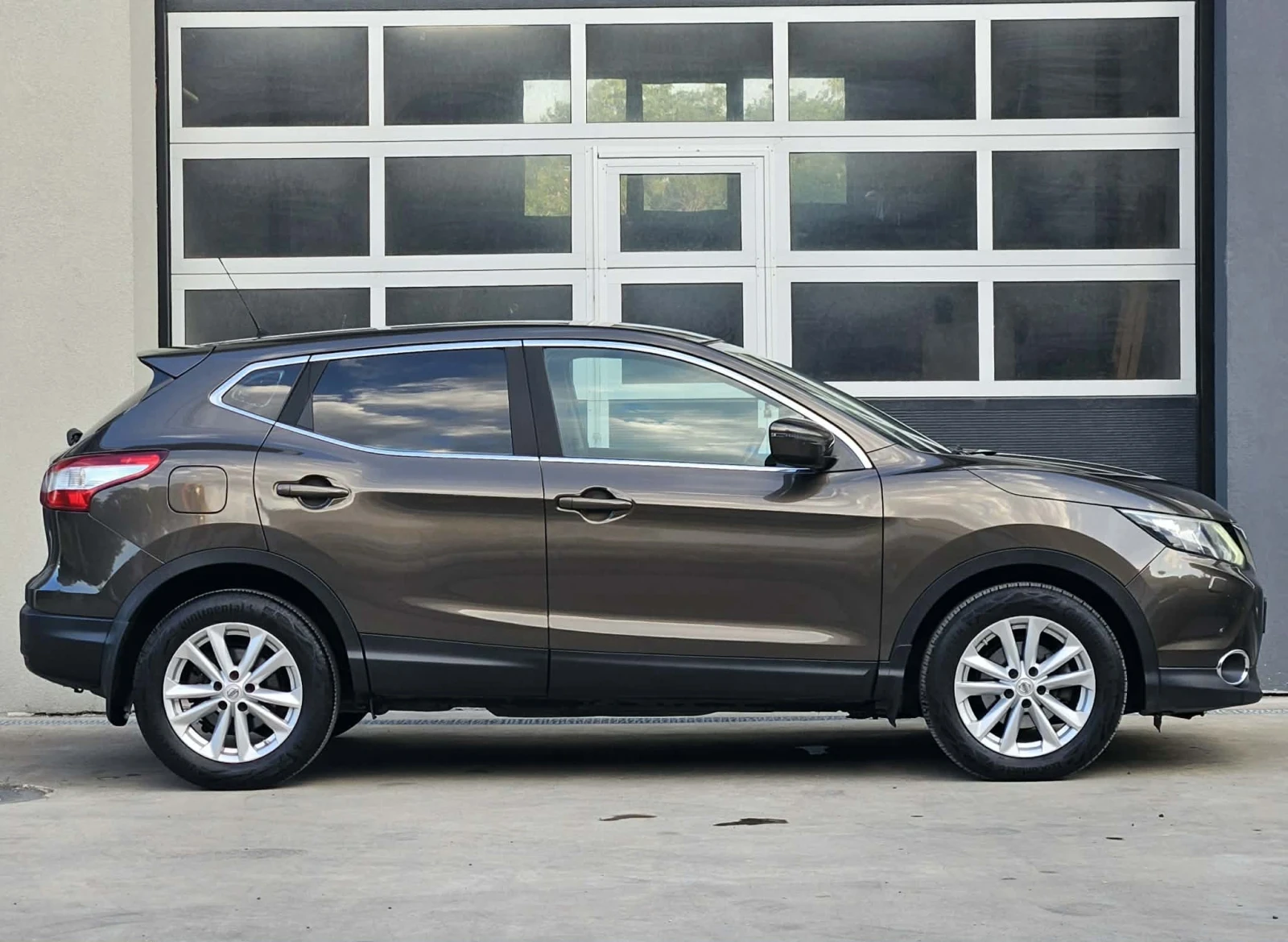 Nissan Qashqai, снимка 5 - Автомобили и джипове - 54032788