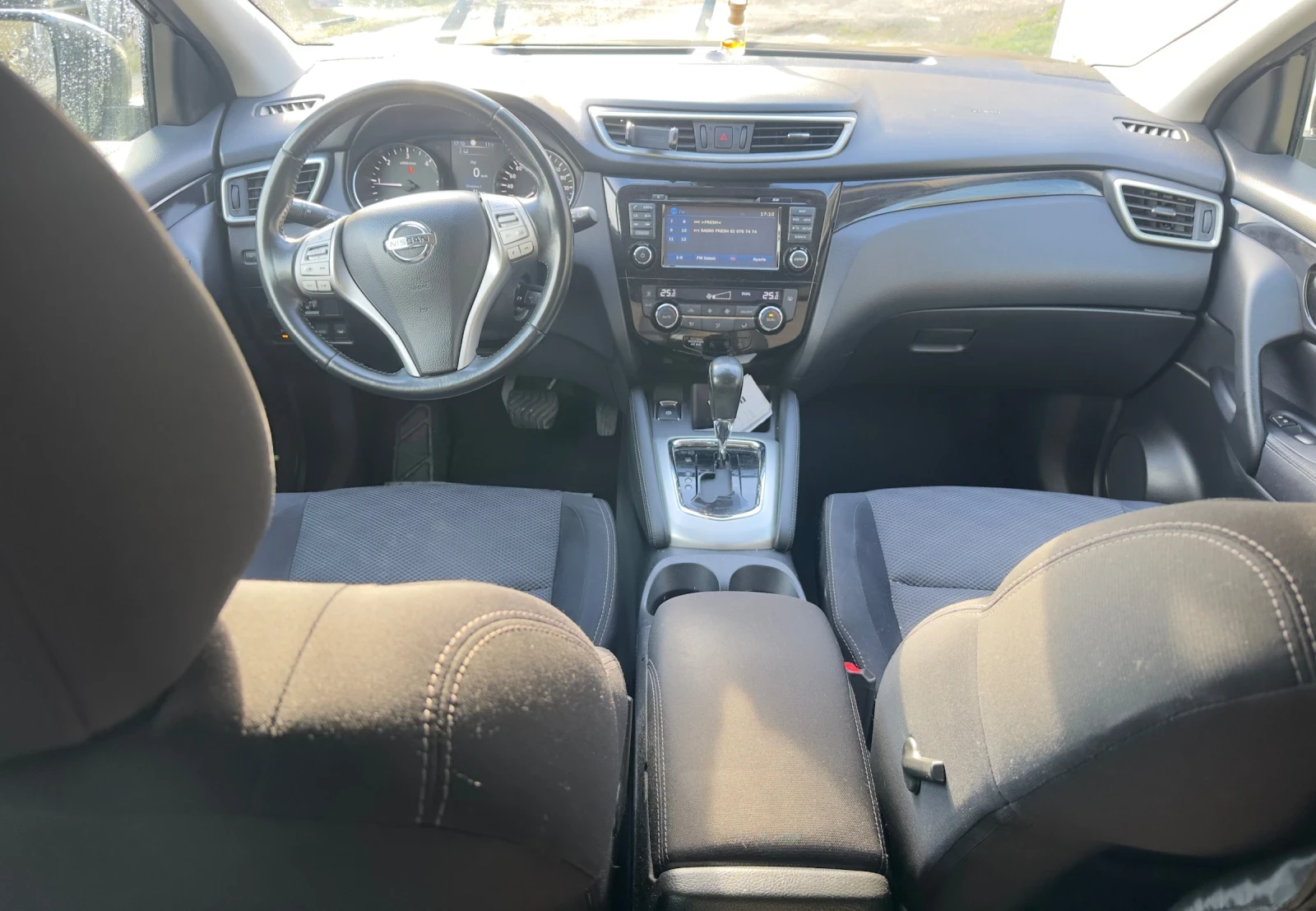 Nissan Qashqai, снимка 7 - Автомобили и джипове - 54032788